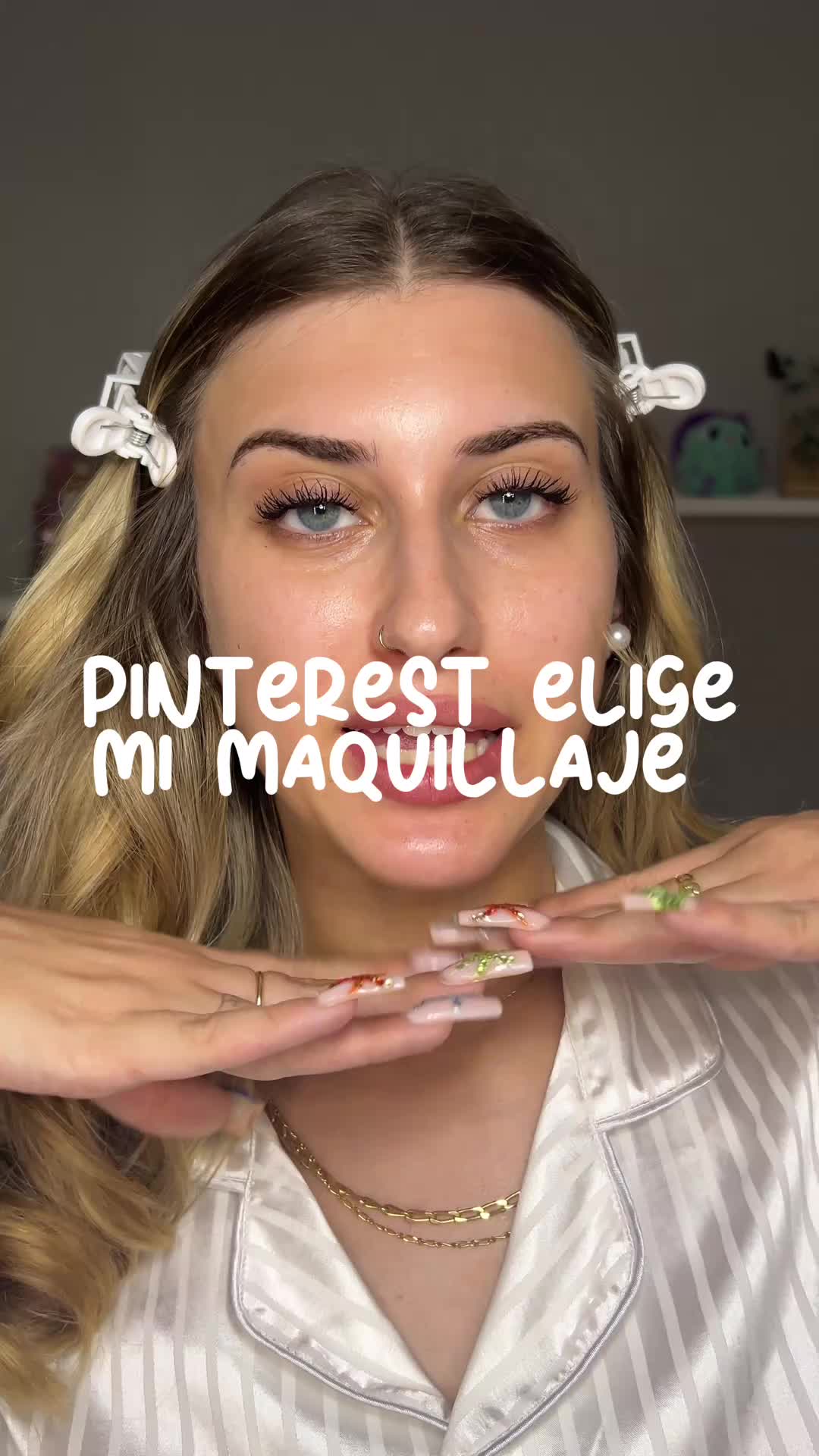 TikTok post by @chuusi for SHEGLAM. Caption reads: Pinterest elige mi maquillaje. Parte 2 💄| ig....