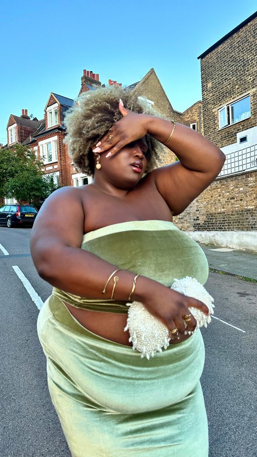 Instagram post by @naomi.native for Ottoman Hands. Caption reads: [...] of my favourite summer pieces....