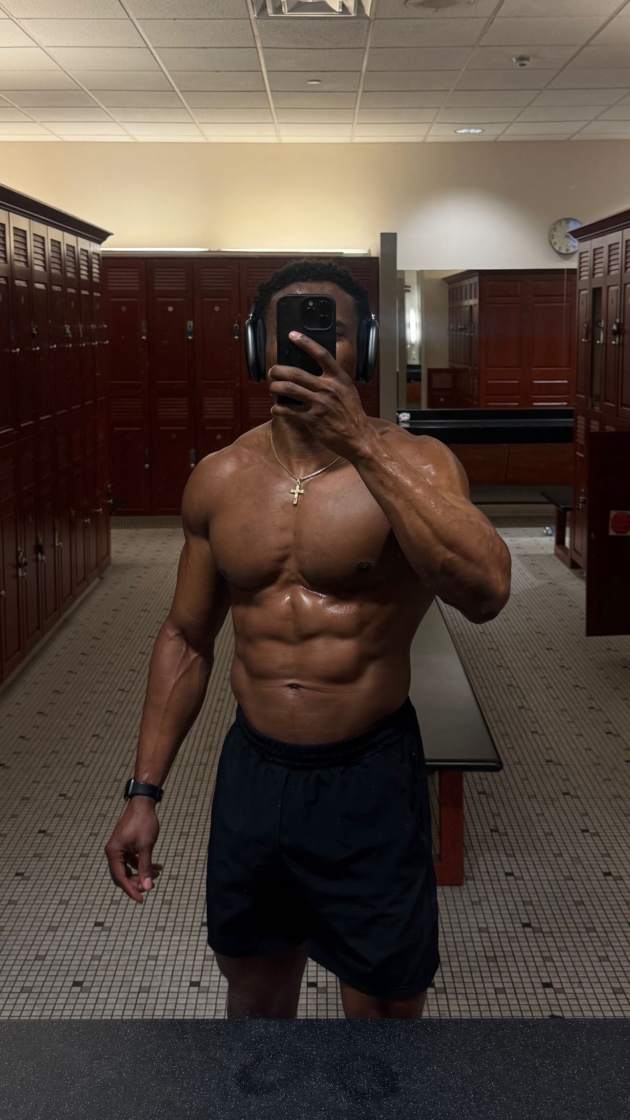 Instagram post by @trainwithseanharris for Soho House. Caption reads: pain

#trainwithseanharris....