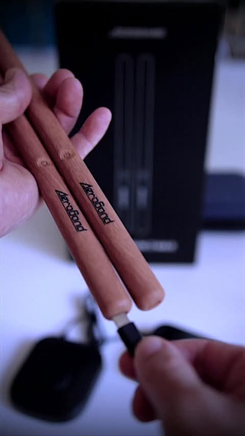 Instagram post by @jo_besse for Aeroband. Caption reads: [...] code:
JO_BESSE
Link in bio....