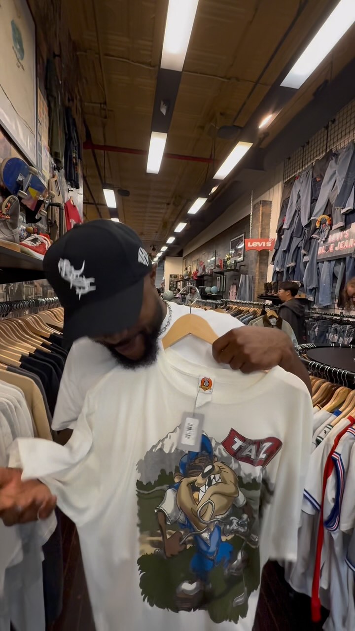 Instagram post by @dashawnjordan for Minute Maid. Caption reads: Still Don’t Know What To Wear❗️

Help me choose my....