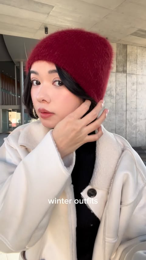 Instagram post by @niwatorigoya for Rakuten. Caption reads: ALL約20,000円分！winter outfits ❄️from Rakuten....