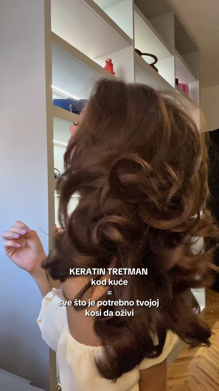 Instagram post by @_marigold__ for Syoss. Caption reads: [...] linije i stavim keratin balzam od 8%. U....