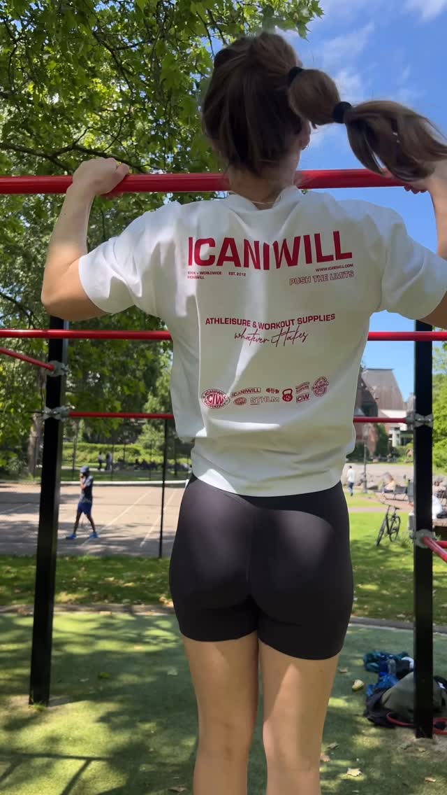 Instagram post by @mariekiiks for Icaniwill. Caption reads: It’s summer, SUMMER SALE, sun and I love it☀️🤩....