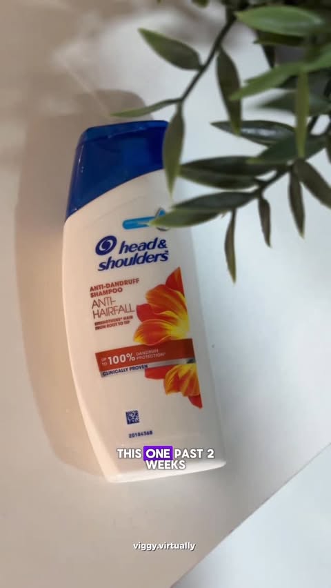 Instagram post by @viggy.virtually for P&G. Caption reads: Try This Out ! #hnschallenge #hnsfordandruffcare....