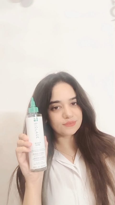 Instagram post by @dvkpink for Biolage. Caption reads: [...] every single day Reset it weekly with....