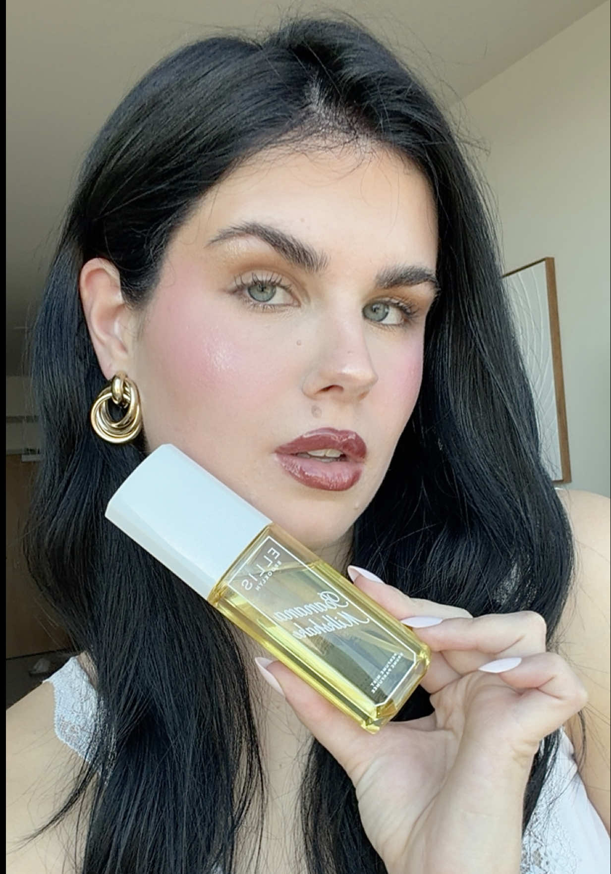 TikTok post by @abigailcanfieldd for Ellis Brooklyn. Caption reads: Stink? no never that! @Ellis Brooklyn Banana....