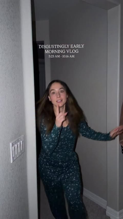 Instagram post by @chloegottschalk for Old Navy. Caption reads: [...] to be quiet is so on brand for me 😂....