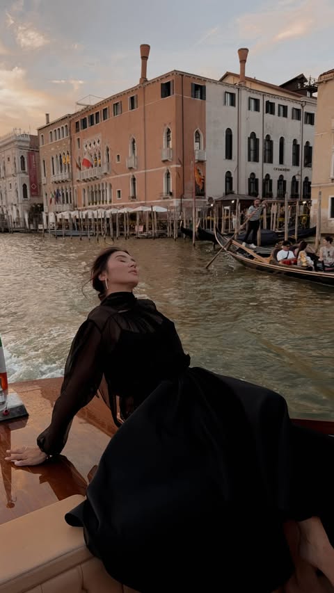 Instagram post by @milena.karl for Max Mara. Caption reads: @maxmara brought me to Venice 🛶 / Anzeige.
