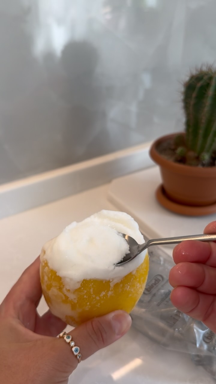 Instagram post by @mutfakaskkim for Migros. Caption reads: @migros_tr #bindilimonsorbe.