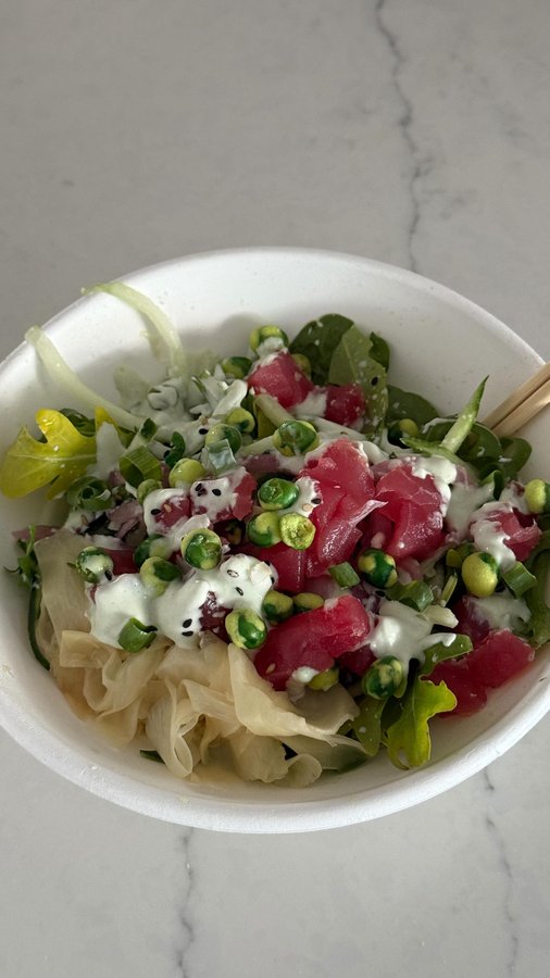 Instagram post by @livkelly__ for EvolveYou. Caption reads: Core anywhere/anytime 🙌🏾 @evolveyou 

Try this....