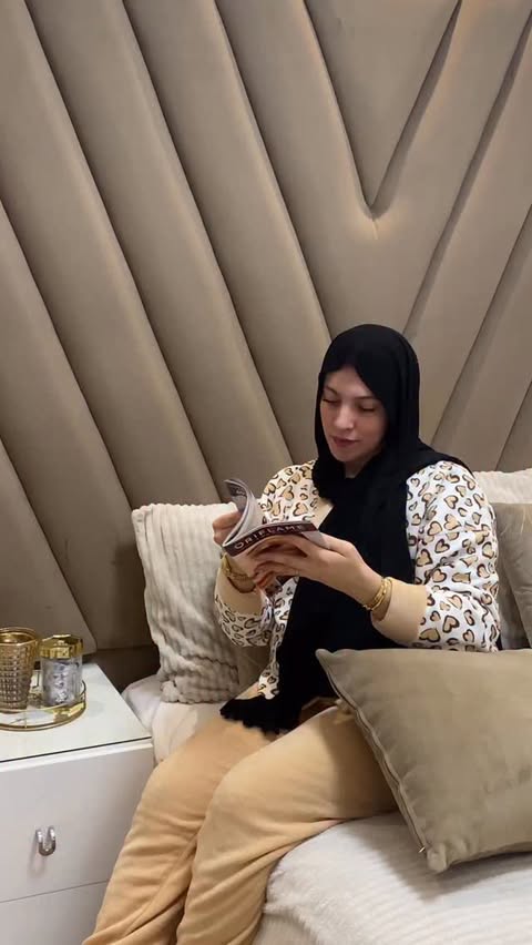 Instagram post by @shaimaae_louragli for Oriflame. Caption reads: New perfume new life 🖤

.
@oriflamemaroc_officiel....