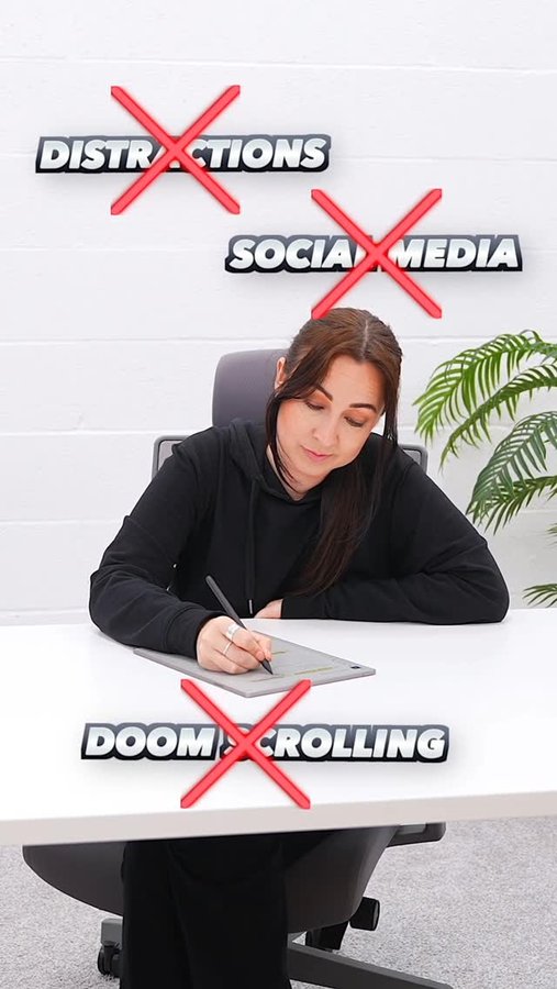 Instagram post by @haylsworld for reMarkable. Caption reads: If you’re like me, when you first try the....