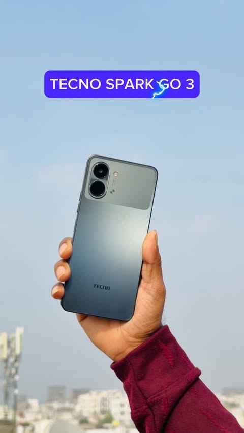 Instagram post by @amravati_club for Tecnomobile. Caption reads: [...] be a masterpiece
Shop the drop at....