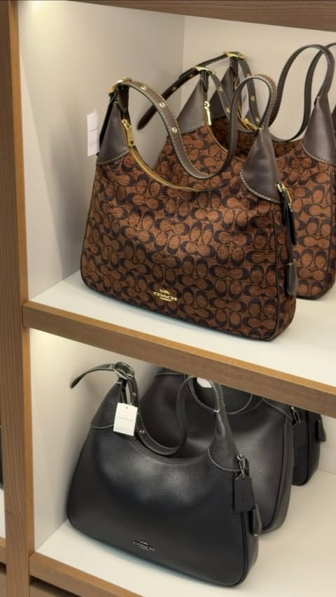 Instagram post by @taliaaa.rose for Premium Outlets. Caption reads: [...] #itsamymallthing #simonpremiumoutlets.