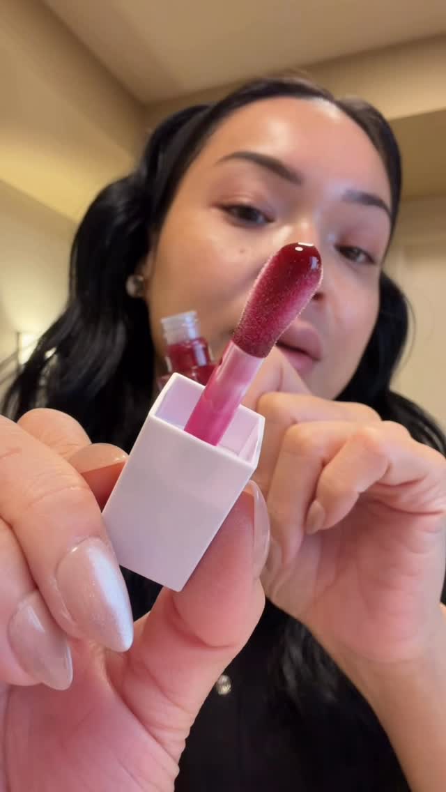 Instagram post by @glamzilla for Neutrogena. Caption reads: I love these smmmmmmmm! I swear it’s like all my....