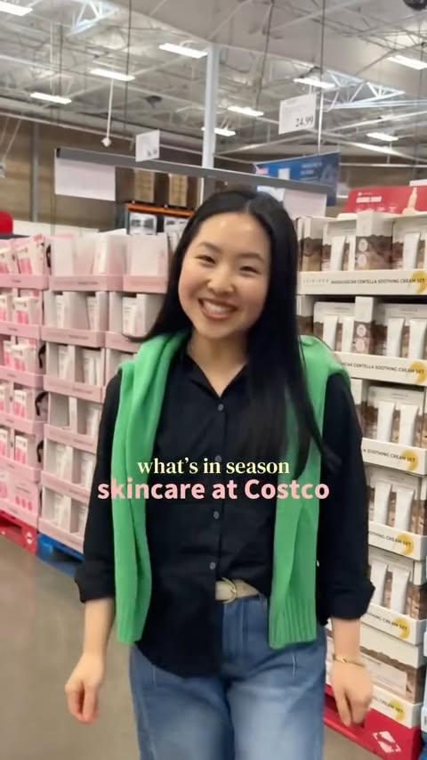 Instagram post by @darcybylauren for Espoir. Caption reads: [...] mother’s day gifts are at Costco! 💐....