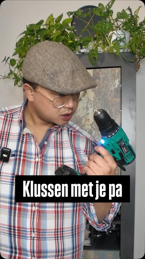 Instagram post by @robisookmaareenmens for Ubisoft. Caption reads: [...] -#herkenbaar #klussen #gaming #siegex....