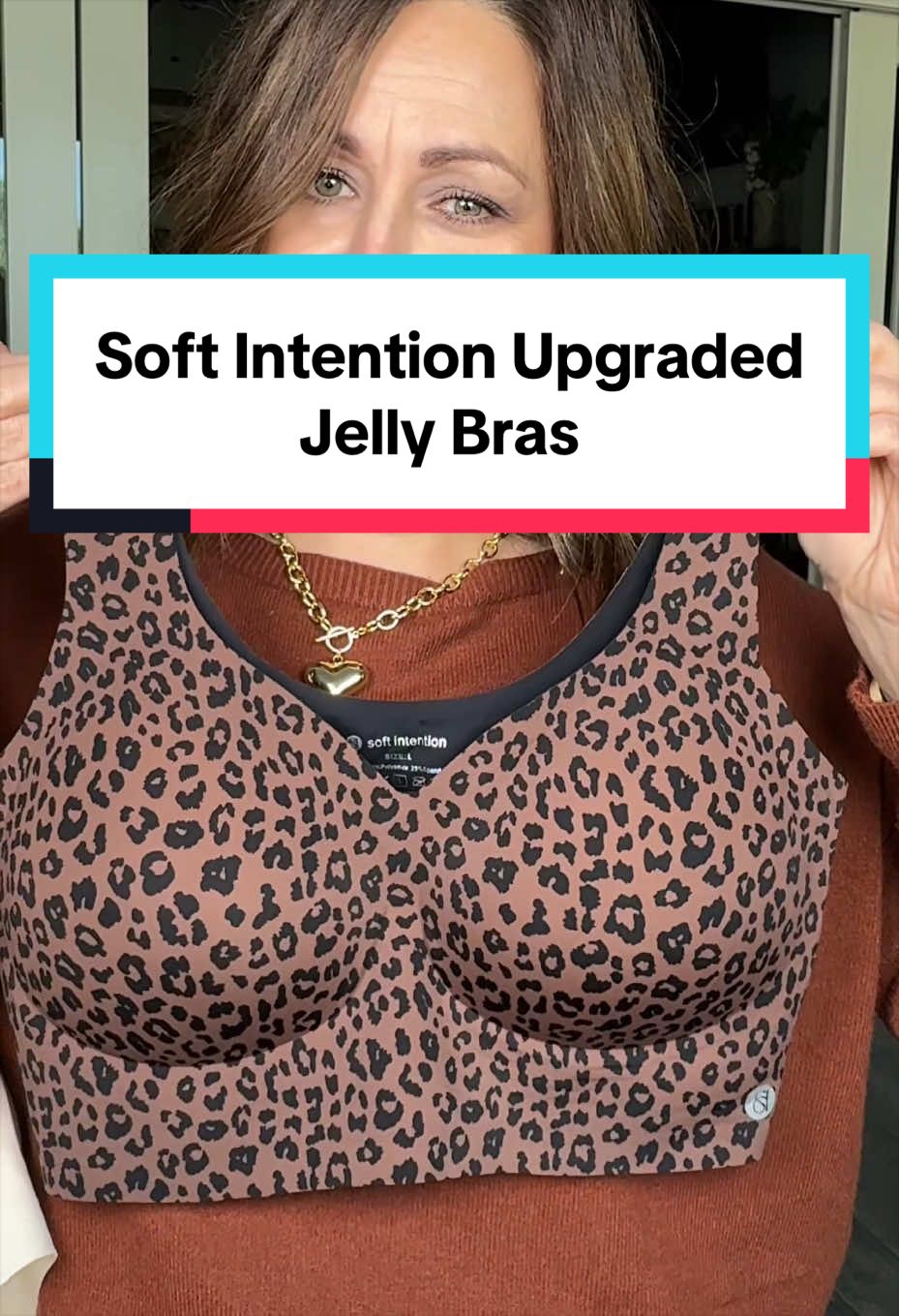 TikTok post by @tabithasbargainhub for Soft Intention. Caption reads: [...] actually stay in place 👏🏼👏🏼 Ok@Soft....