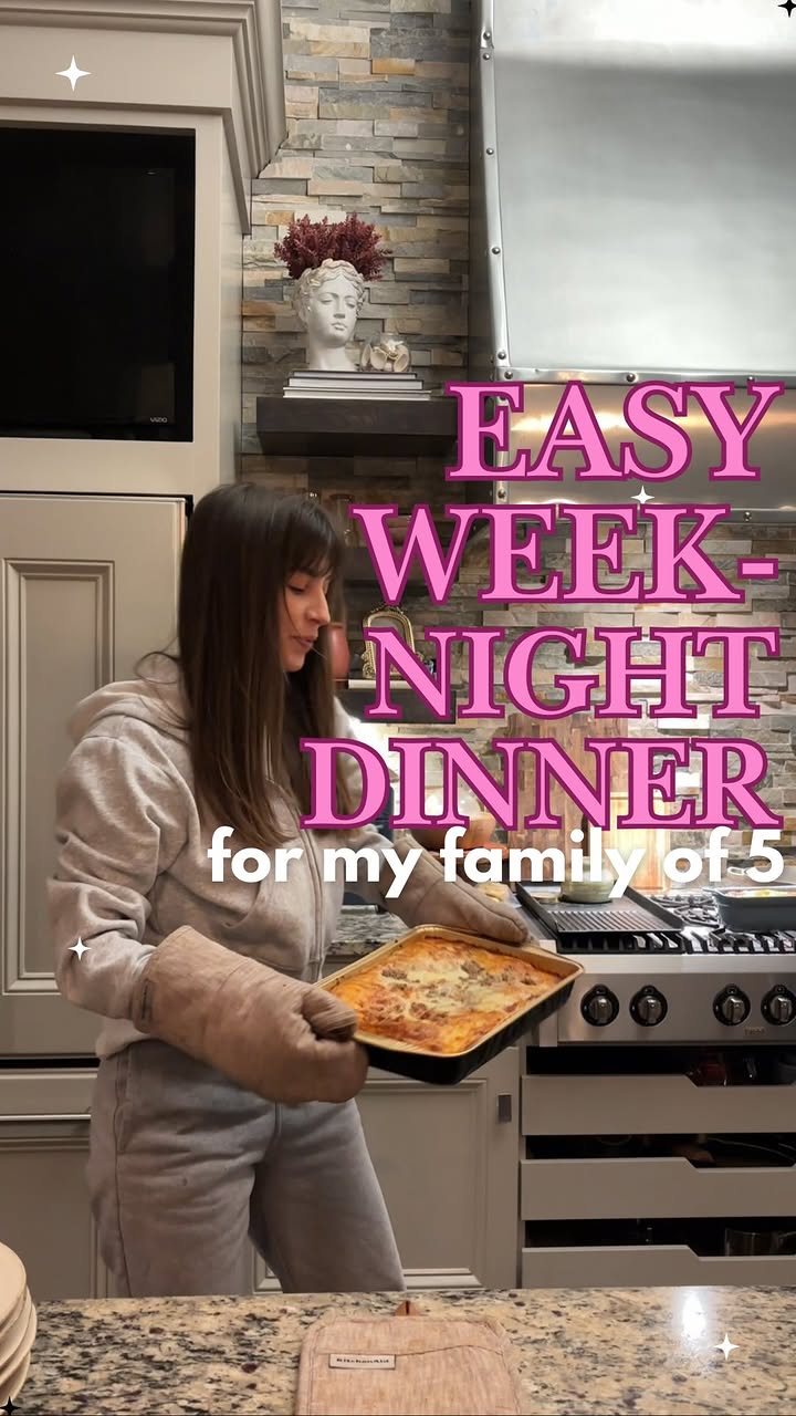 Instagram post by @itsmegwilson for Hy-Vee. Caption reads: The ultimate #momhack for dinner: take & bake....