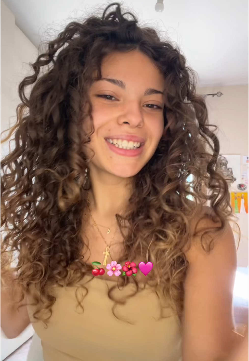 TikTok post by @_la.daniii_ for theBalm. Caption reads: [...] @essence.cosmetics @en route jewelry shop....