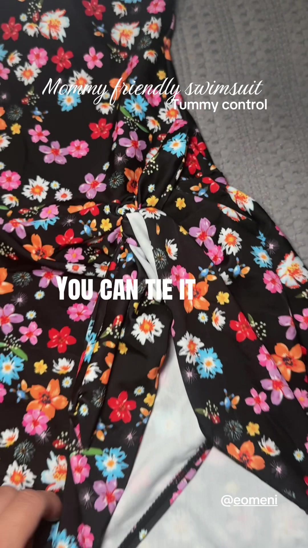 TikTok post by @jenny.mendezz for Eomenie. Caption reads: [...] 🙌🏻 so many prints to choose from! @EOMENIE....