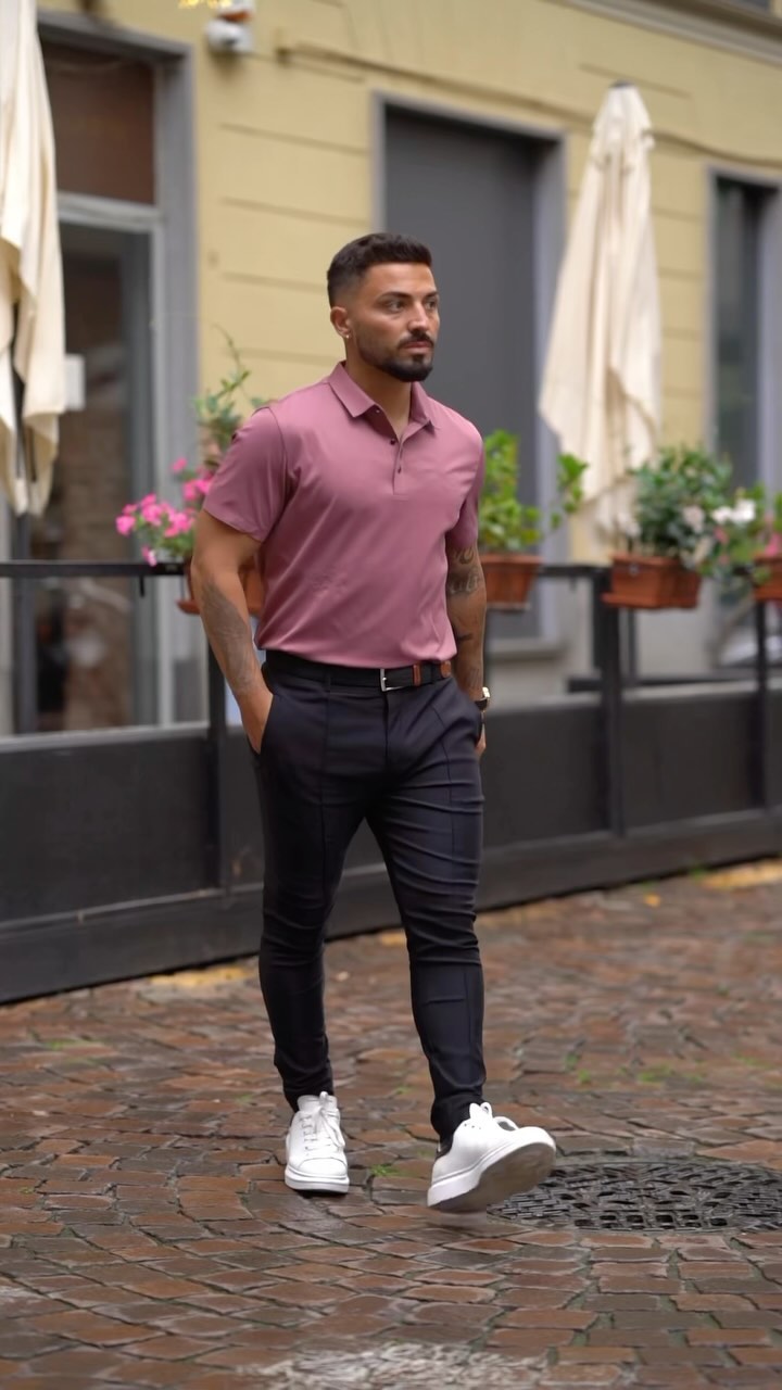 Instagram post by @urban7_ for Men's Fashion & Style. Caption reads: AD| La semplicità è sempre la scelta....