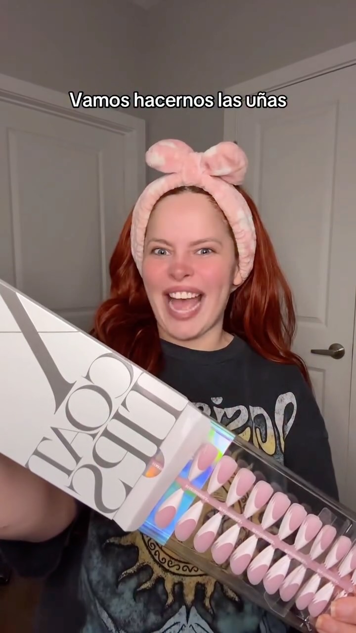 Instagram post by @alydoill for BTArtboxnails. Caption reads: @btartboxnails #explorepage #nails #tutorial.