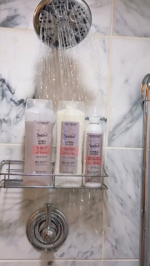 Instagram post by @dilya.ugc for Suave. Caption reads: Reveal glossy, radiant shine with Suave Hydra....