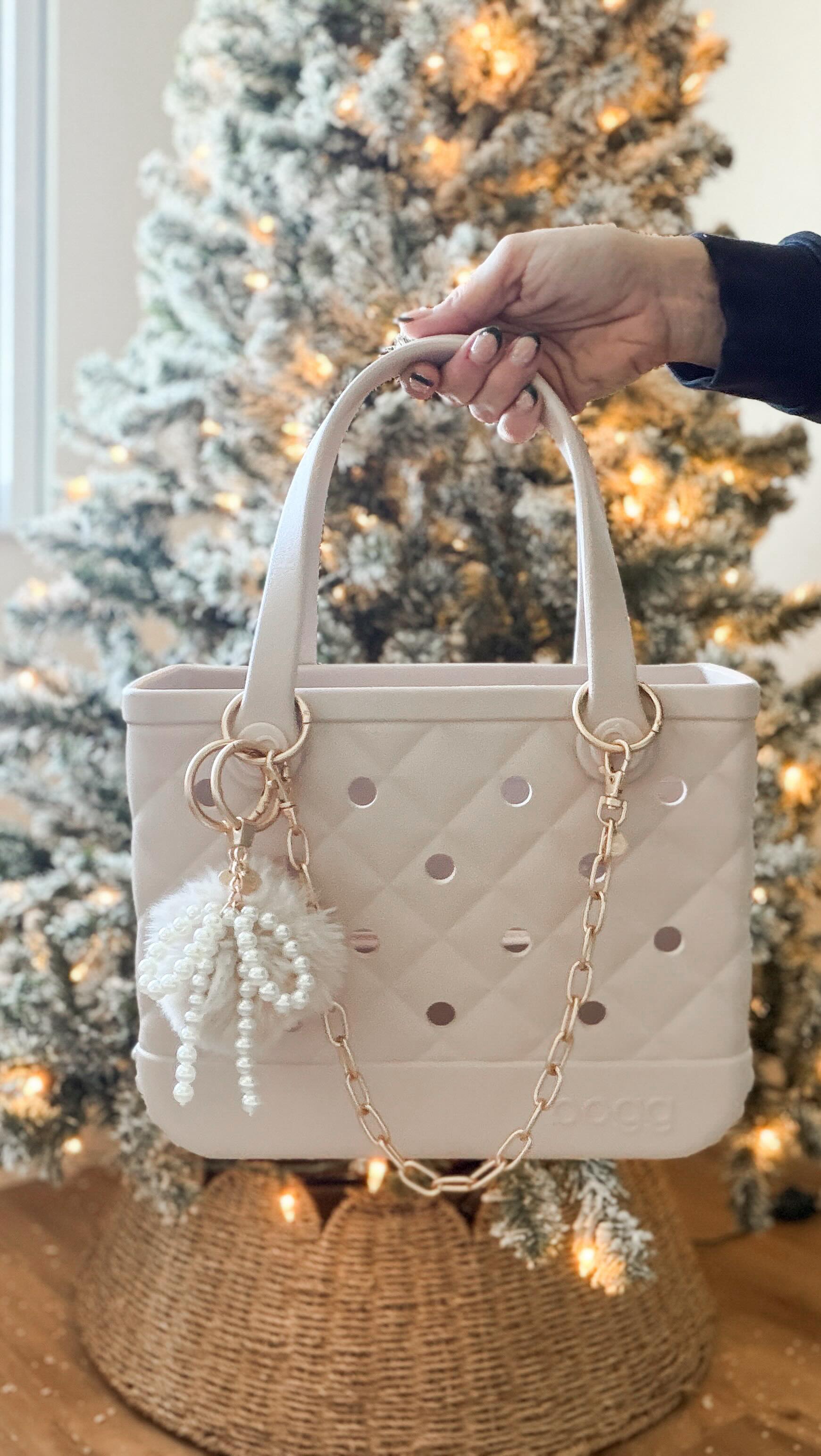 Instagram post by @careeohhlinee for BOGGBAG. Caption reads: [...] lightweight, luxe — this Bougie @boggbags is....