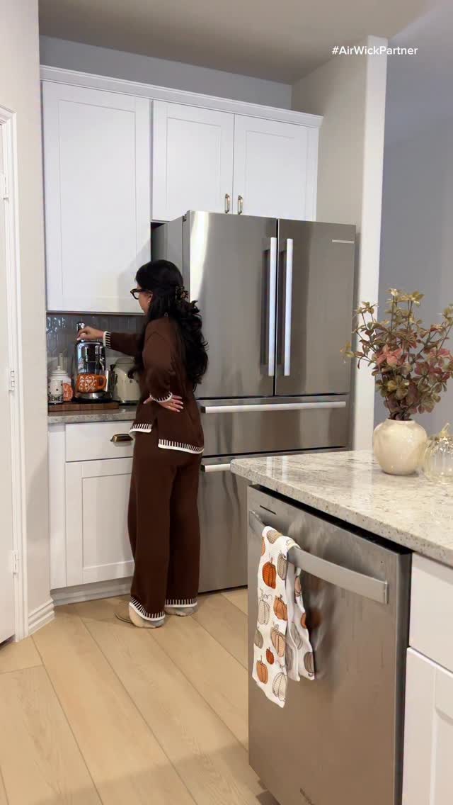 Instagram post by @elainamich for Air Wick US. Caption reads: A perfectly simple way to make my space smell....