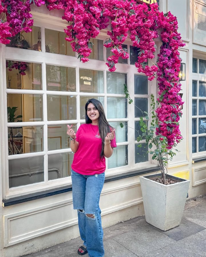 Instagram post by @sravanthi_chokarapu for Scotch & Soda. Caption reads: 🫰🏻🌷

Wearing: @scotch_soda.