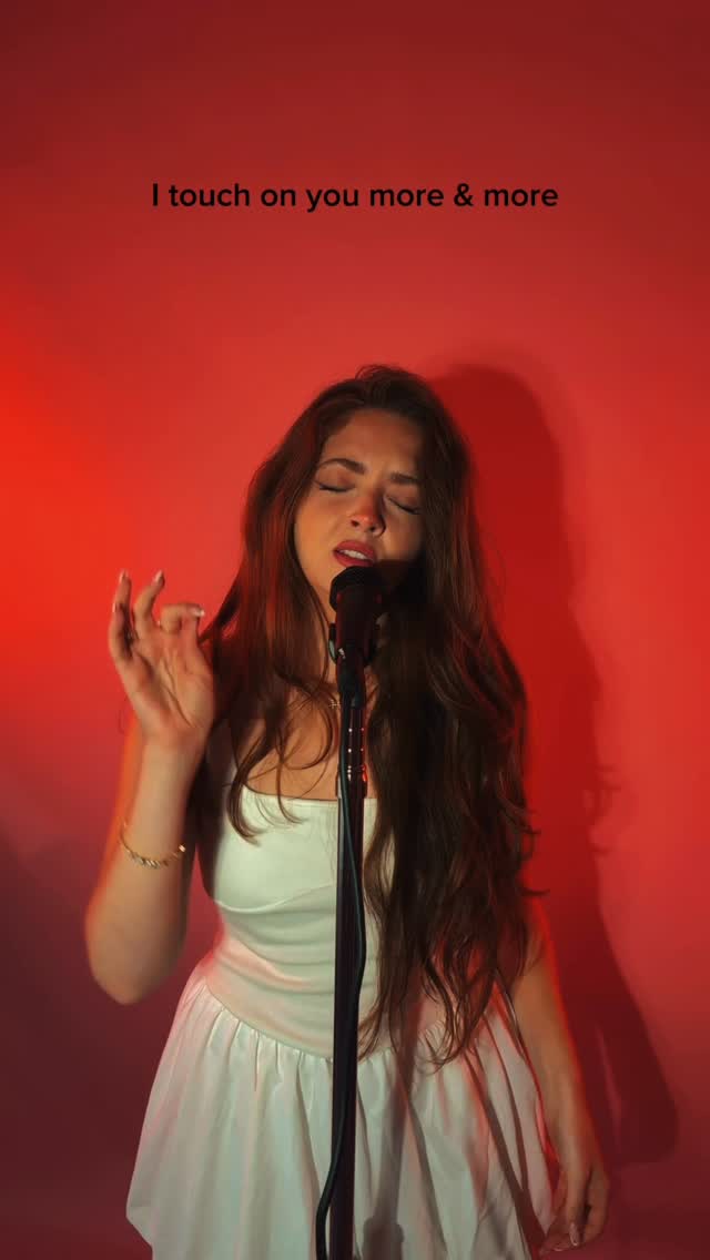 Instagram post by @oliviakingmusic for Phenyx Pro. Caption reads: uh oh uh oh uh oh oh nana Mic: @phenyxpro....