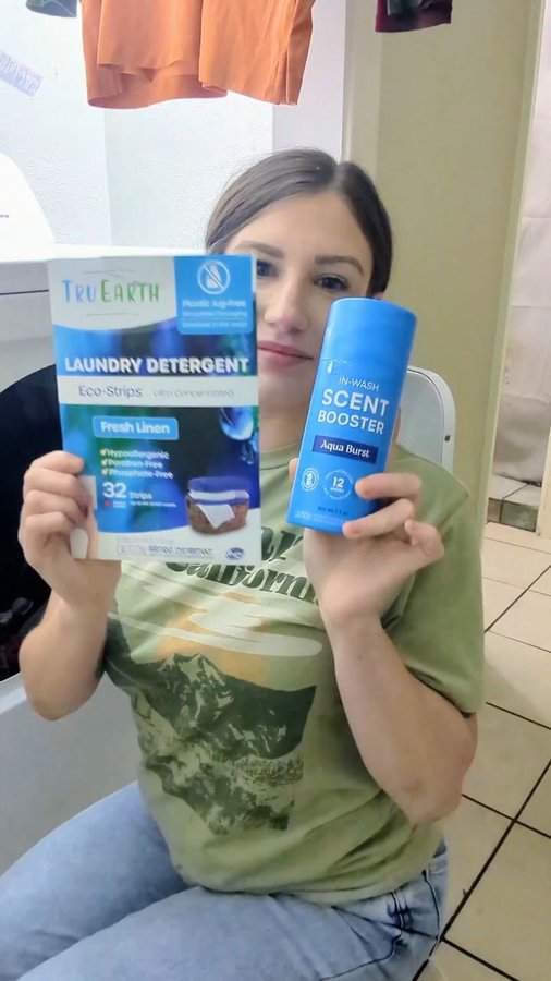 Instagram post by @rachel_kelley4294 for Tru Earth. Caption reads: Let's do some laundry with @truearthmovement In....