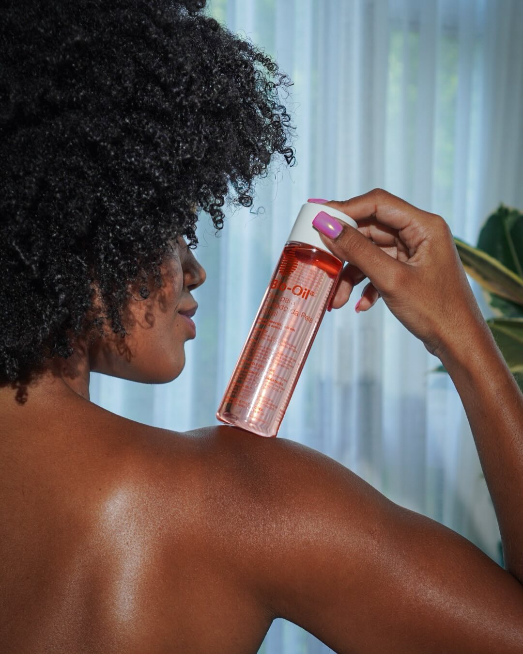Instagram post by @josyramos for Bio-oil. Caption reads: ✨ Uma pele bem cuidada por completo tem Bio Oil na....