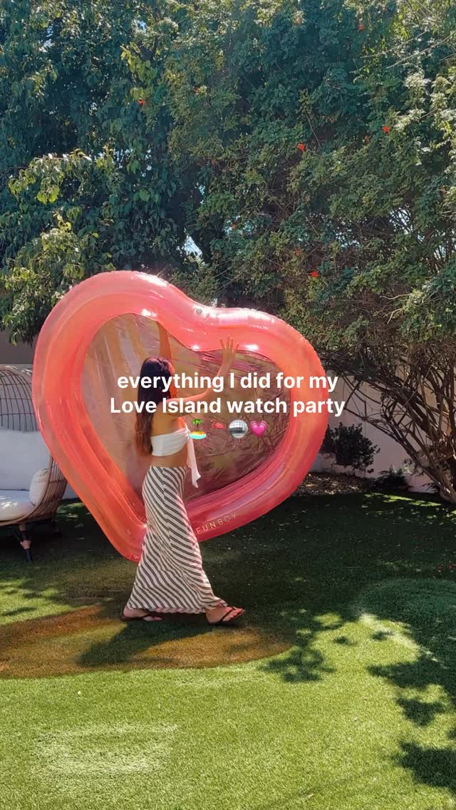 Instagram post by @finding.jules for Peacock. Caption reads: YOU GOT A TEXT 🏝️ 

Hosted the Love Island party....