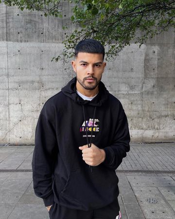 Instagram post by @mikesopsamai for NICCE. Caption reads: Art meets style in the @boykong x @nicce collab
AD....