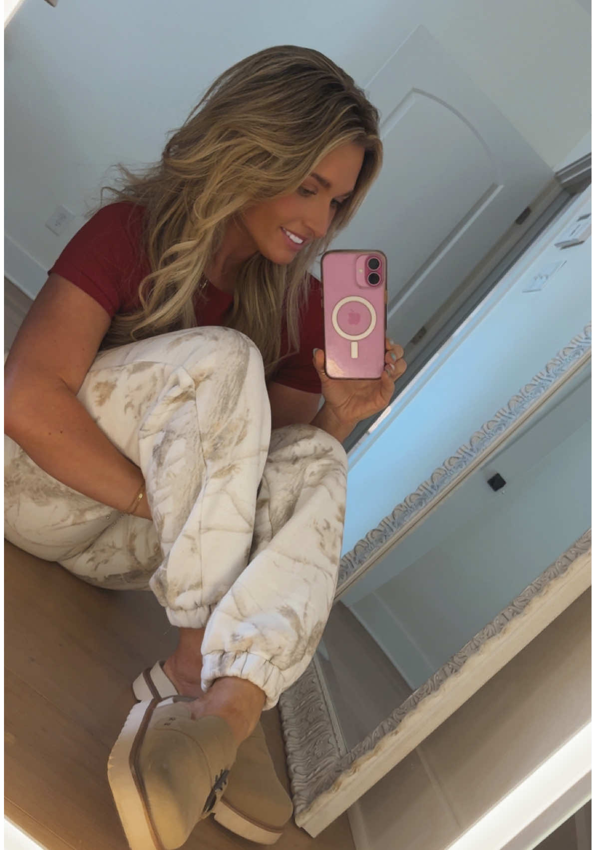 TikTok post by @leahloutok for Comfrt. Caption reads: Jump on these deals! @Comfrt doing amazing keeping....