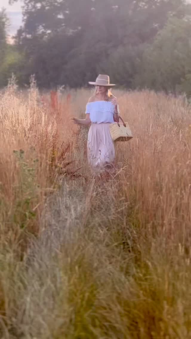 Instagram post by @grove_cottage_ for Hicks & Brown. Caption reads: ad | Do you like wearing hats? I love them and....