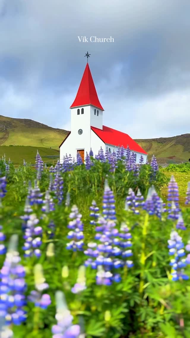 Instagram post by @nature_voyages_decouvertes for Tourlane. Caption reads: Ces lieux existent vraiment ? 🤩

📍Cascade de....