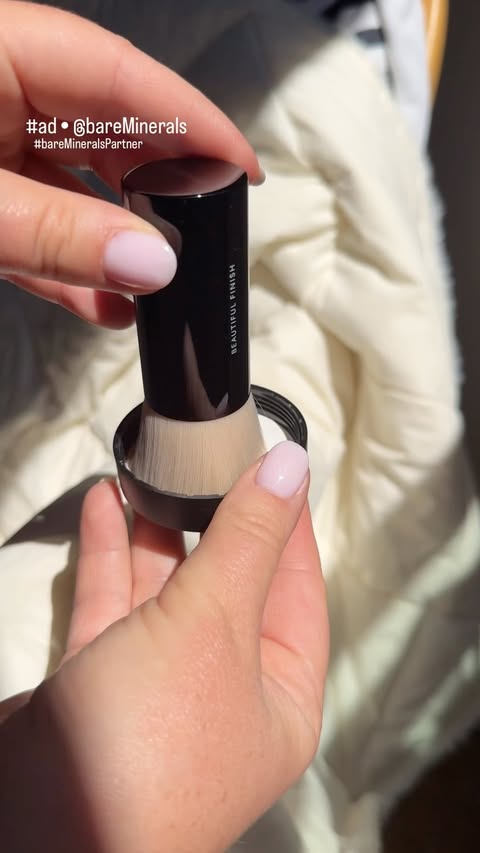 Instagram post by @dr.lyubov_tsaryk for bareMinerals. Caption reads: [...] my real skin ✨ I’ve been using the....