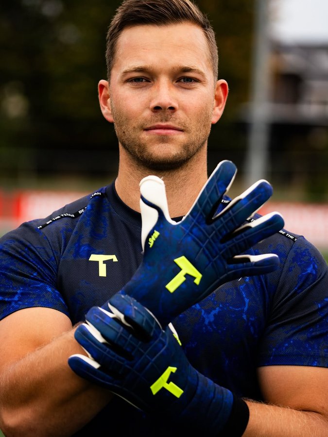 Instagram post by @koen.geven for T1TAN. Caption reads: The Dutch GK x @t1tan goalkeeper gloves are now....