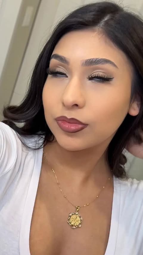 Instagram post by @cmpmelody for Vidawheel Jewelry. Caption reads: Self love is the best love. Use code
Cmpmelody for....