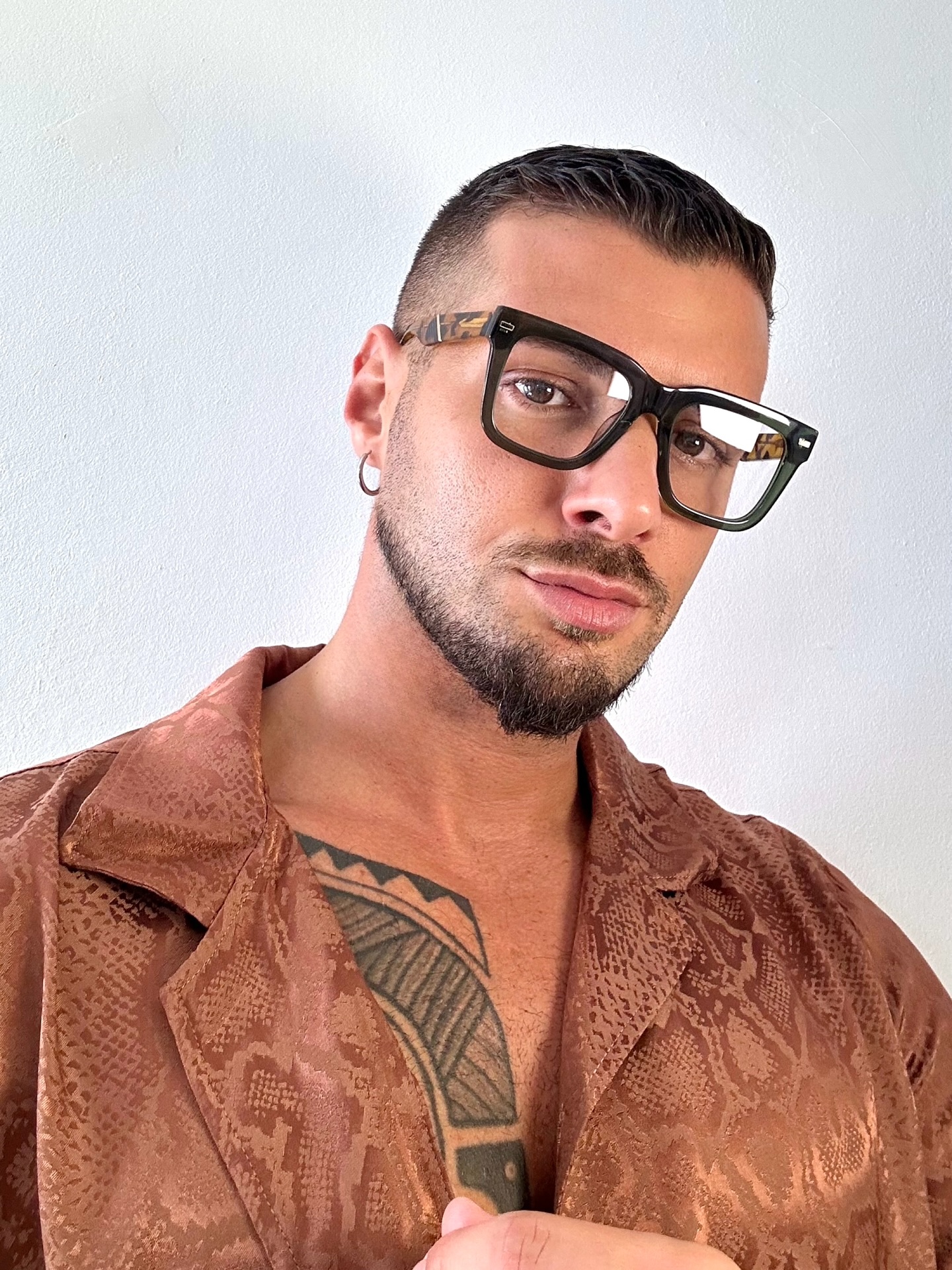 Instagram post by @antonio_diurno for Zeelool. Caption reads: ✨ Use my code “antoniodiurno” and get 10% OFF....