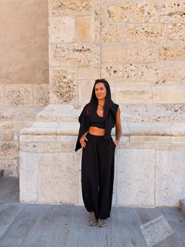 Instagram post by @tinamarn_ for SWYbrand. Caption reads: [...] 🤎🍂🤭 Koda: tinas11 na vse pri @swybrand....