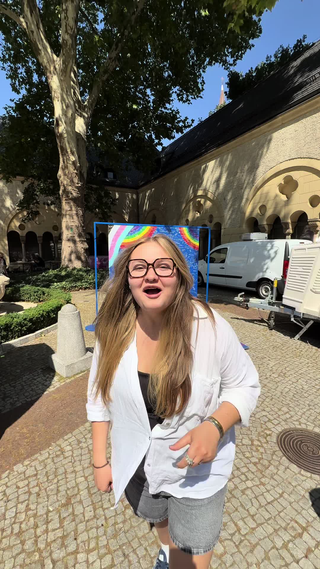 TikTok post by @ginciaaa for Nivea. Caption reads: Każdy zasługuje na świat, w którym może być sobą.....