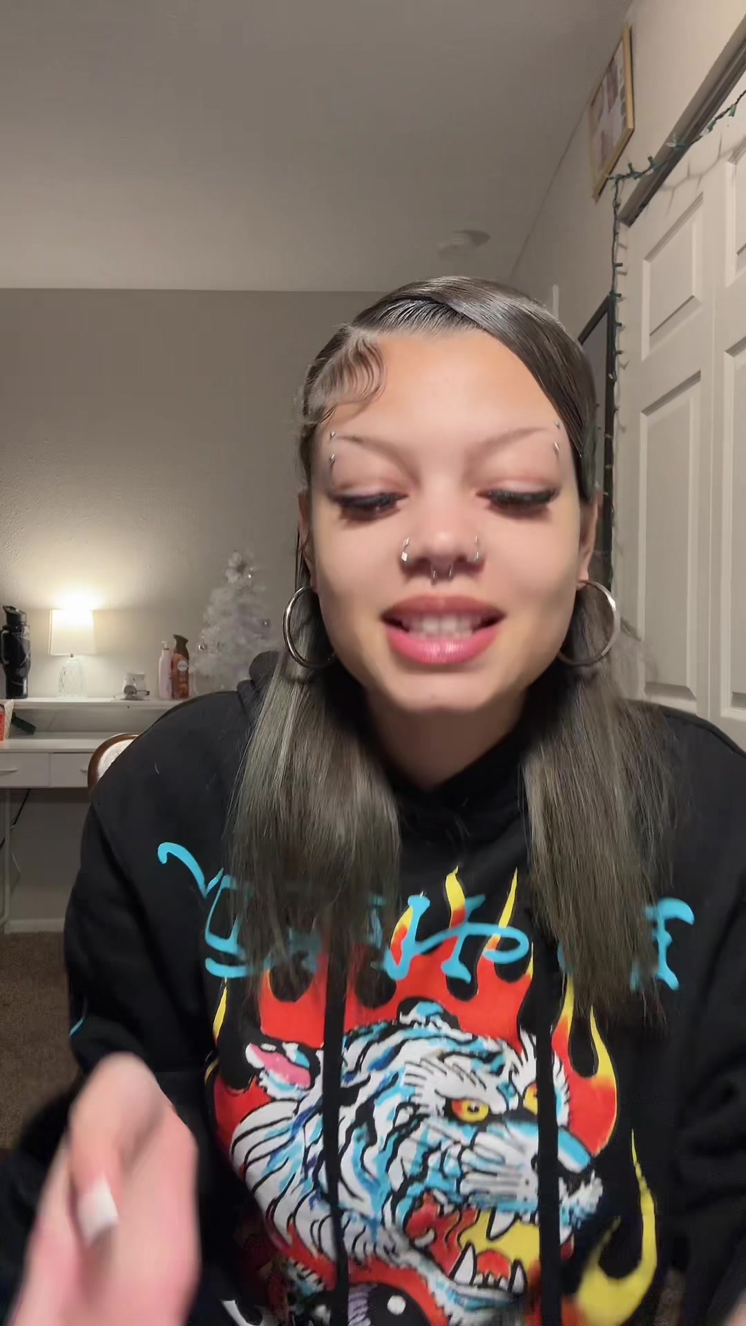 TikTok post by @iiluvvonnaa for Peachybbies. Caption reads: [...] 10/10 y’all kno ion lie!!! #slime....