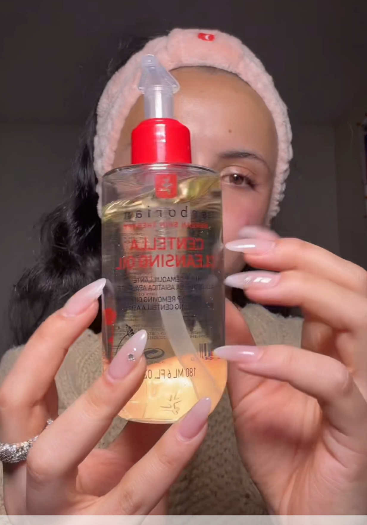 TikTok post by @manelparletrop for Erborian. Caption reads: Une night routine simple et efficace avec Erborian....