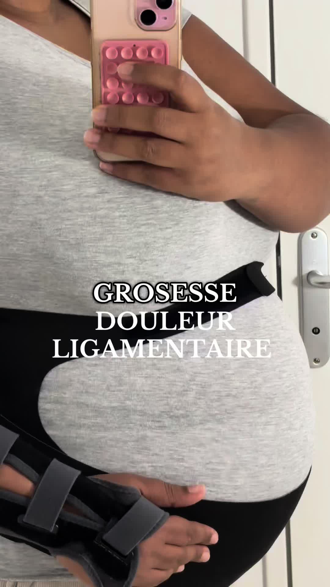 TikTok post by @coralieappia for Momcozy. Caption reads: [...] avec la ceinture de chez @Momcozy Official....