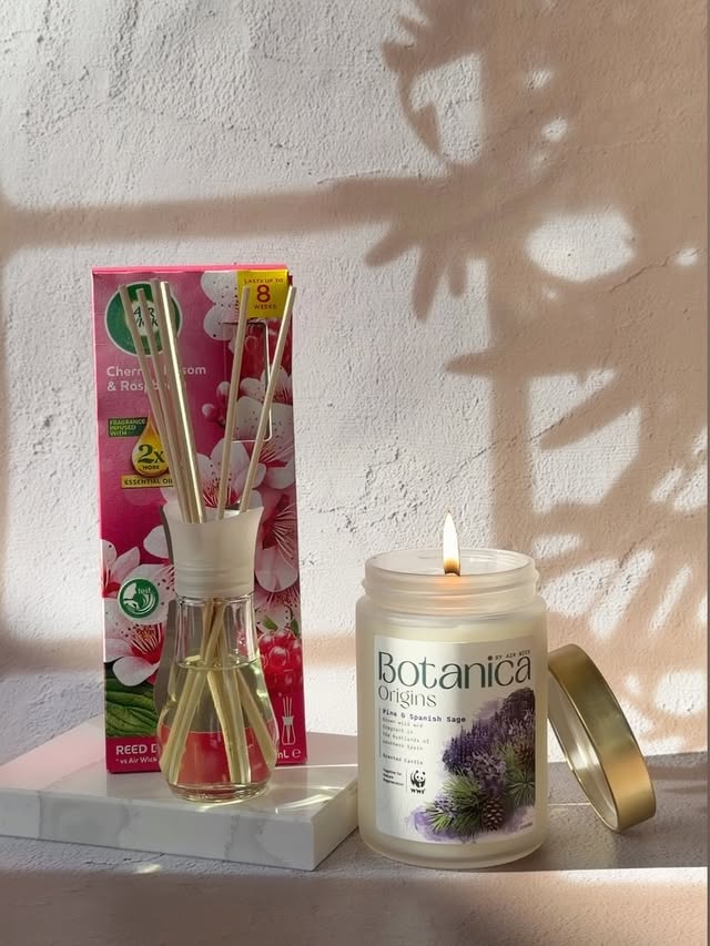 Instagram post by @minabutt84 for Air Wick US. Caption reads: If my home doesn’t smell amazing, something feels....